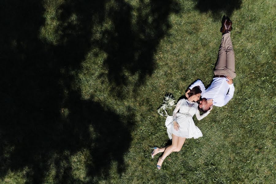 Fotografo di matrimoni Adrian Cernat (cernat). Foto del 24 agosto 2020