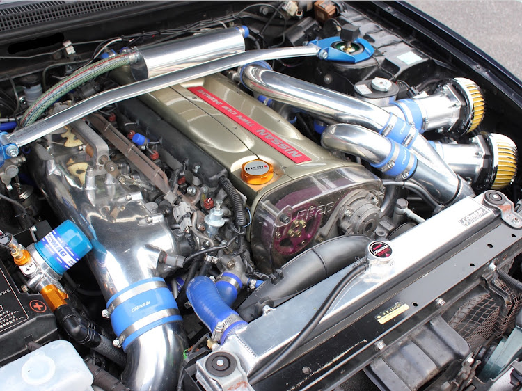 スカイライン GT-Rの33の日・ディープマリンブルー・enjoy 33GT-R・RB26・花粉が酷いに関するカスタム事例の投稿画像4枚目