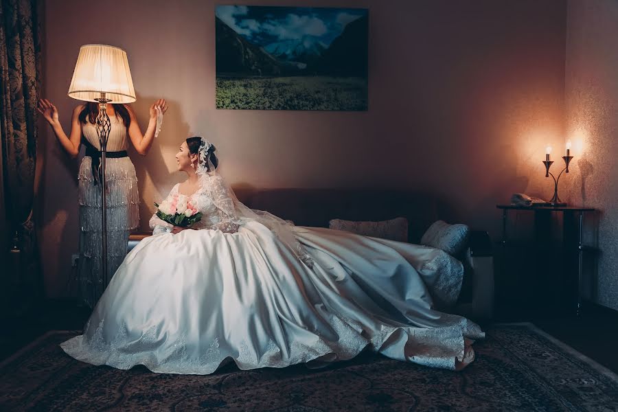 Photographe de mariage Kubanych Moldokulov (moldokulovart). Photo du 2 novembre 2019