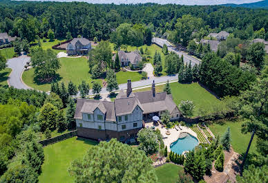 House with pool and garden 3