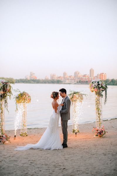 Fotografo di matrimoni Kseniya Brizhan (kseniabrizhan). Foto del 4 gennaio 2020