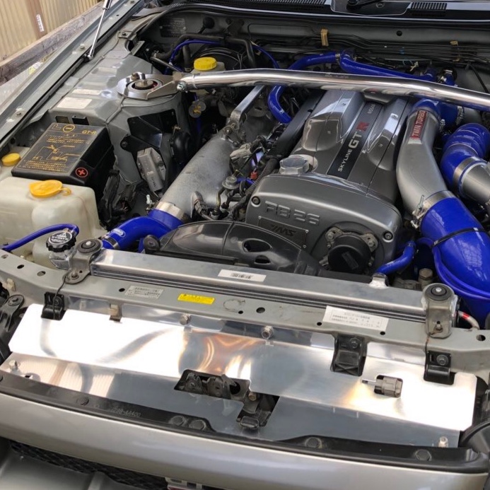 スカイライン GT-Rの慣らし運転中・フードダンパーに関するカスタム事例の投稿画像5枚目