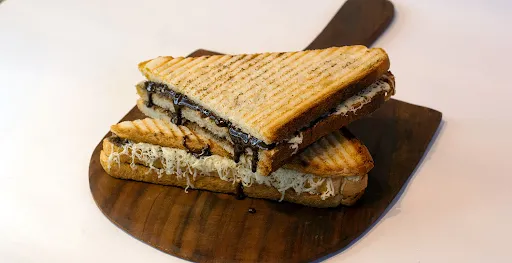 Nutella Cheese Grilled Sandwich