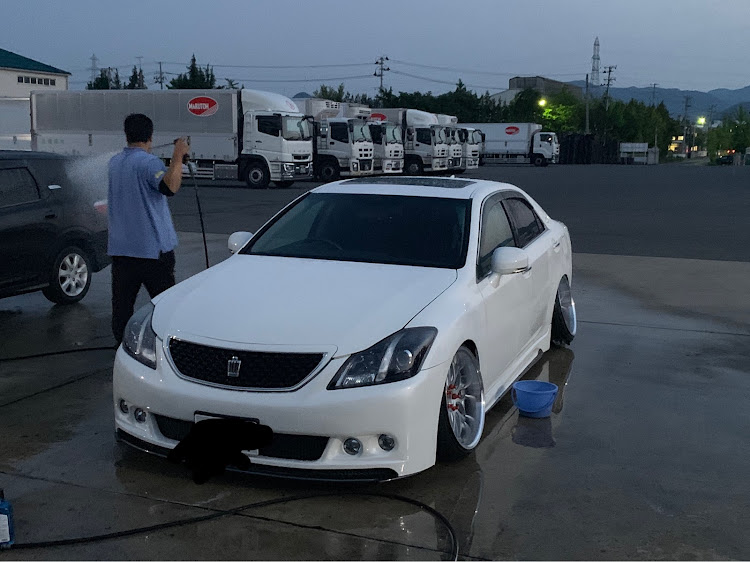 クラウンアスリートの#200クラウン・#work グノーシス・#19インチ・#深リム・#エイムゲインフルエアロに関するカスタム事例の投稿画像1枚目