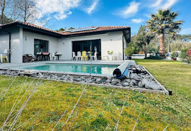 Villa with pool and terrace 11