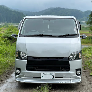 ハイエースバン KDH206V