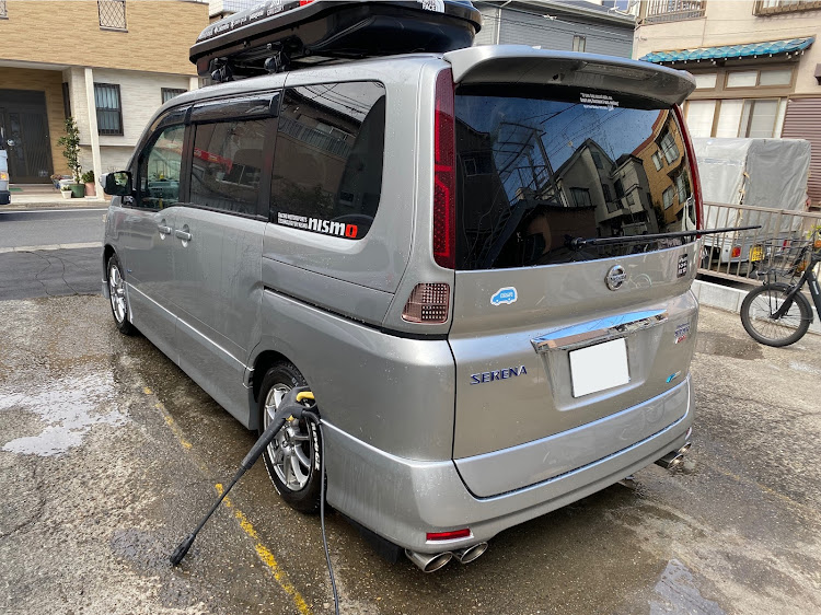 セレナの新年初洗車・綺麗になると気持ちがいいね！に関するカスタム事例の投稿画像1枚目