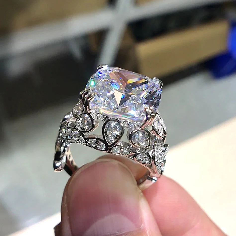 Mode kleurrijk patroon luxe zirkonia ring. Een stijlvol sieraad voor een elegante uitstraling. Perfect voor vrouwen.