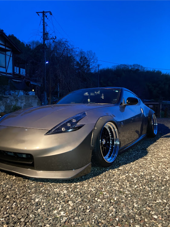 フェアレディZの目指せPickUpCars・車が好きな人と繋がりたい・z34・ホイール・フェアレディに関するカスタム事例の投稿画像1枚目