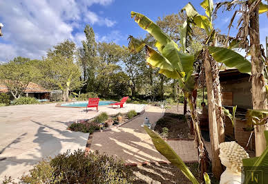 Maison avec piscine et terrasse 2