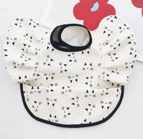 Baby Meal Pocket Angel Wing PU Waterproof Bib. Protects from spills and stains. Easy to clean and comfortable. Makes mea