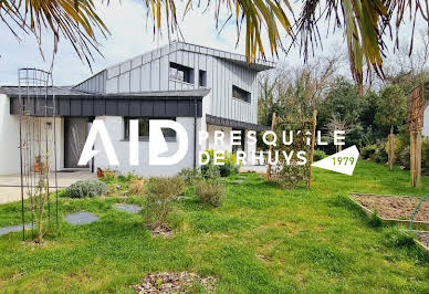 Maison en bord de mer avec jardin 1