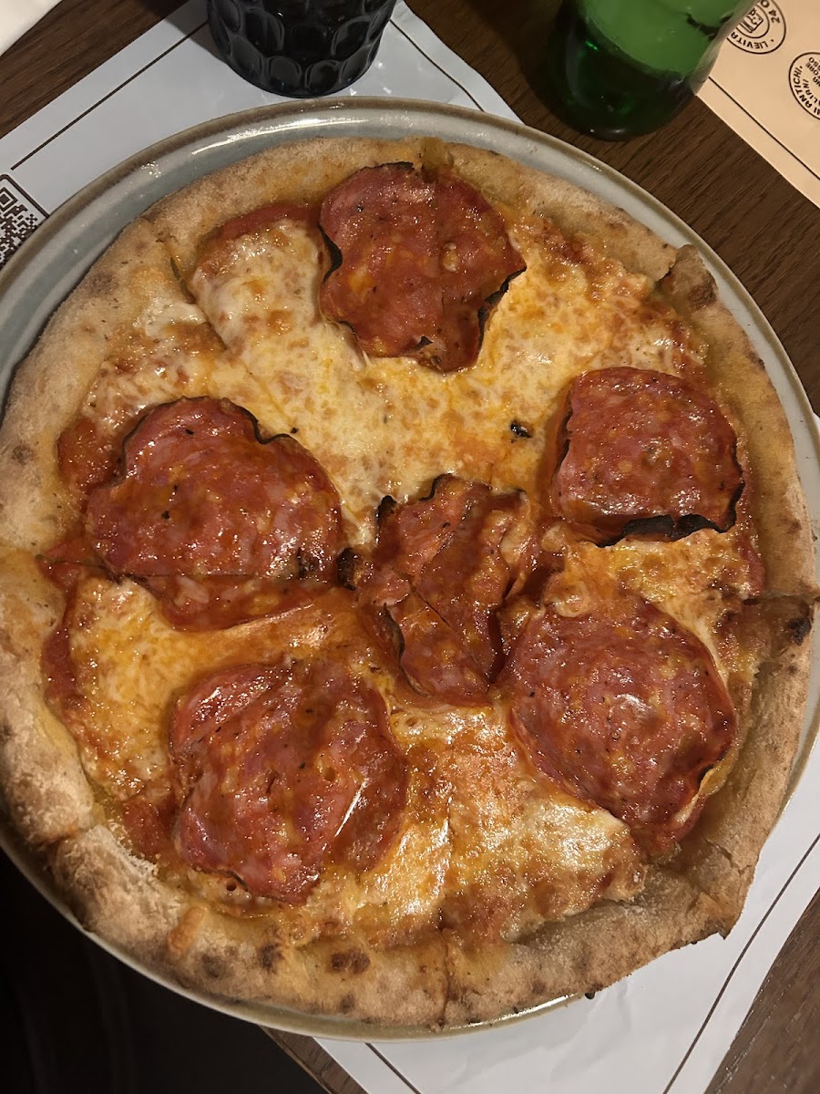 Strongly recommend thr spicy salami pizza!