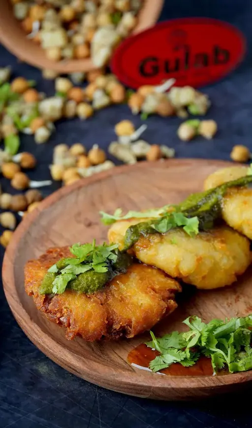 Aloo Tikki With Cholley (2pcs)