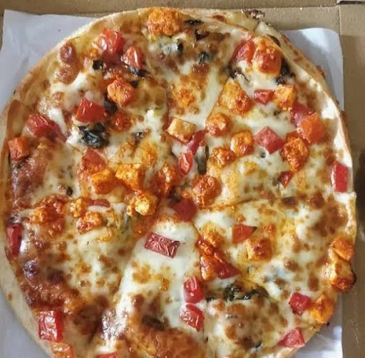 Chilly Paneer Pizza (10 Inch)