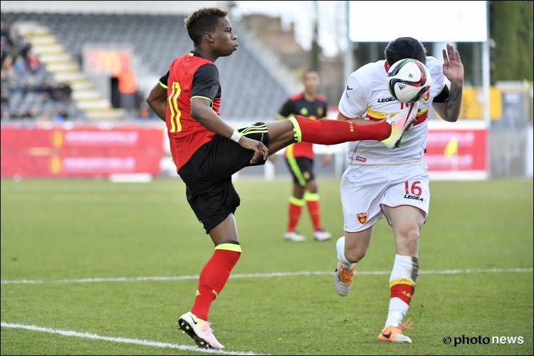 Charly Musonda Junior kan alles, ook scoren vanachter de doellijn!