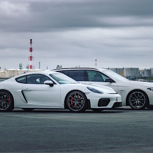 ケイマン GT4