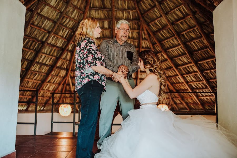 Fotógrafo de casamento Carolina Cavazos (cavazos). Foto de 19 de outubro 2017