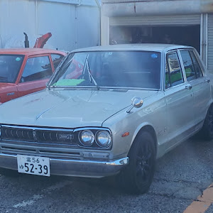 スカイライン C10