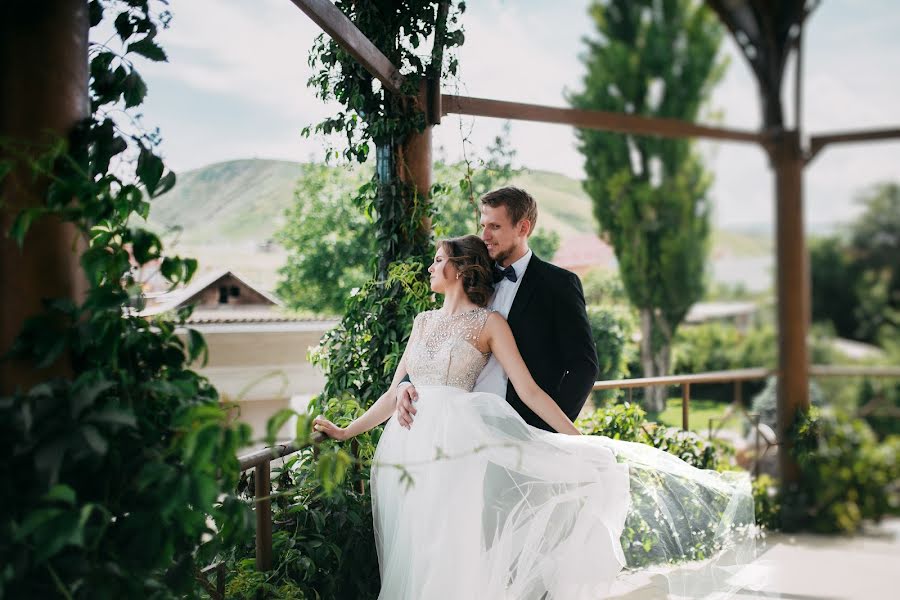 Wedding photographer Valeriya Vartanova (vart). Photo of 23 May 2018