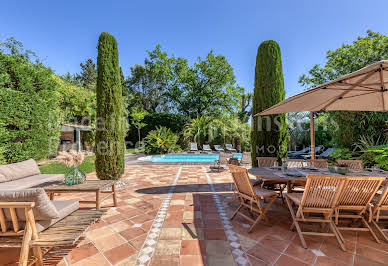 Villa with pool and terrace 3