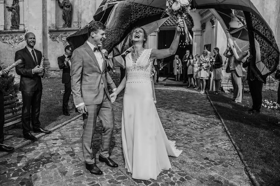 Fotografo di matrimoni Magdalena Sulwińska (magdasulwinska). Foto del 3 febbraio 2020