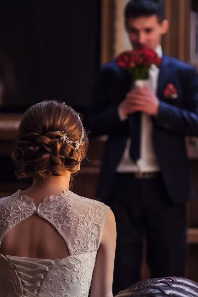 Fotógrafo de casamento Anna Gladkovskaya (annglad). Foto de 14 de fevereiro 2017