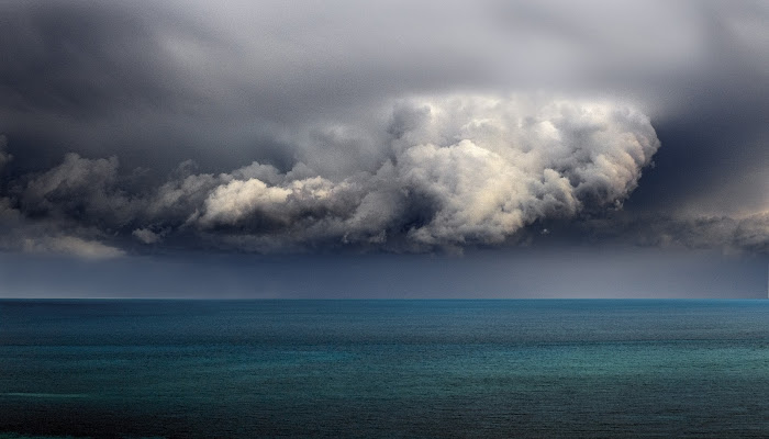 Burrasca in arrivo di Marco Tomei