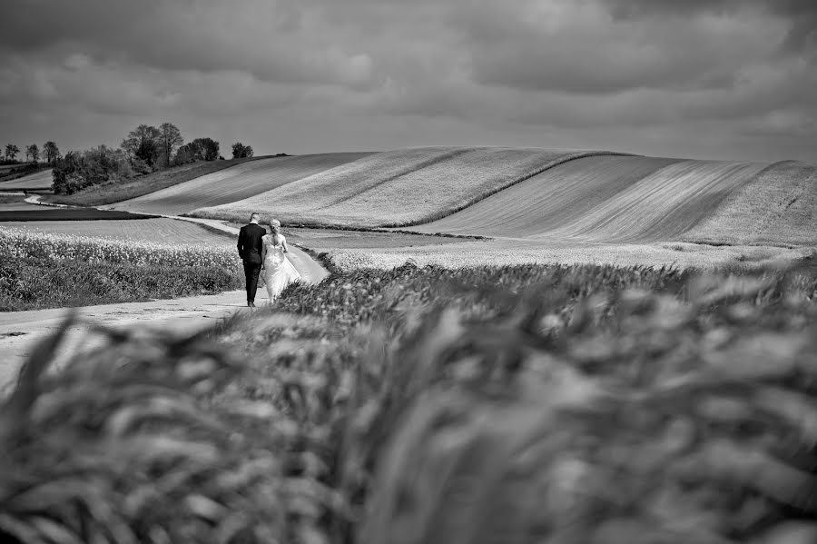 結婚式の写真家Marcin Czajkowski (fotoczajkowski)。2018 6月7日の写真