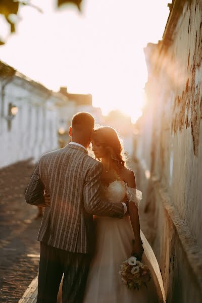 Fotógrafo de casamento Mariya Khuzina (khuzinam). Foto de 10 de outubro 2020