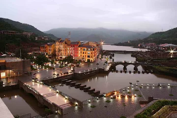 places-to-visit-near-mumbai-monsoon-Lavasa