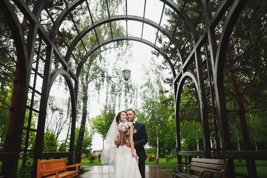 Fotógrafo de casamento Elena Trusova (raspberry). Foto de 29 de junho 2016