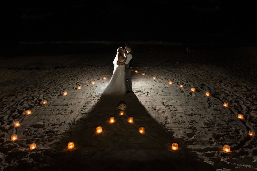 Fotógrafo de bodas Alexander Raditya (raditya). Foto del 1 de enero 2015