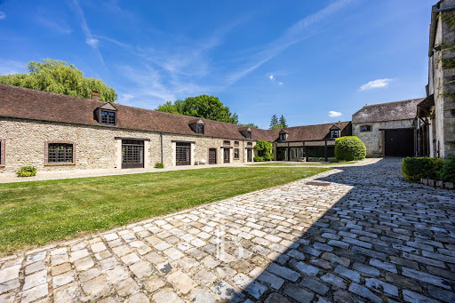 House with pool 1