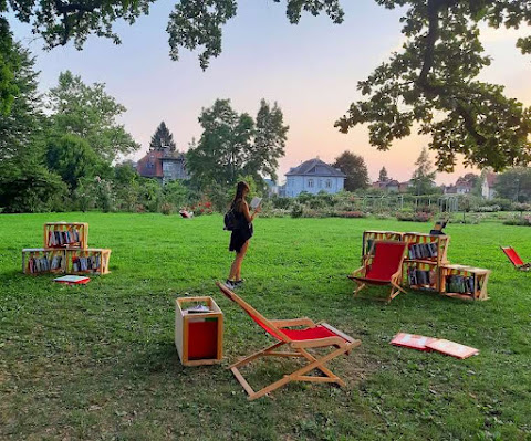 La biblioteca del parco di Luca Mandelli