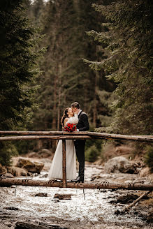 Esküvői fotós Petru Brustureanu (petrubrustureanu). Készítés ideje: február 27.