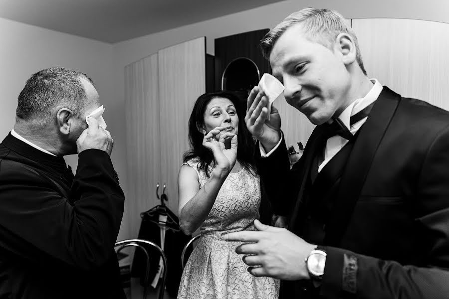 Wedding photographer Breniuc Radu (raduu). Photo of 23 December 2017