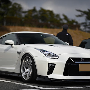 NISSAN GT-R R35