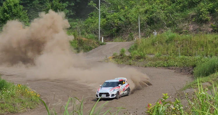 R1のモノクロ祭り便乗・ダートラ・ダートトライアル・入賞おめでとうございます・飯テロに関するカスタム事例の投稿画像10枚目