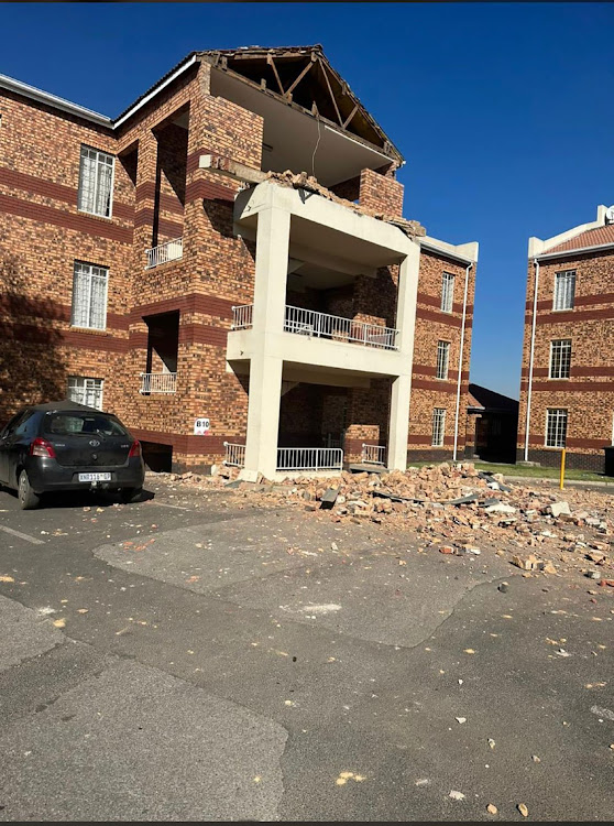 The earthquake that occurred on Sunday, with a magnitude of 4.4 caused damage to Windmill Park residential estate in Boksburg.