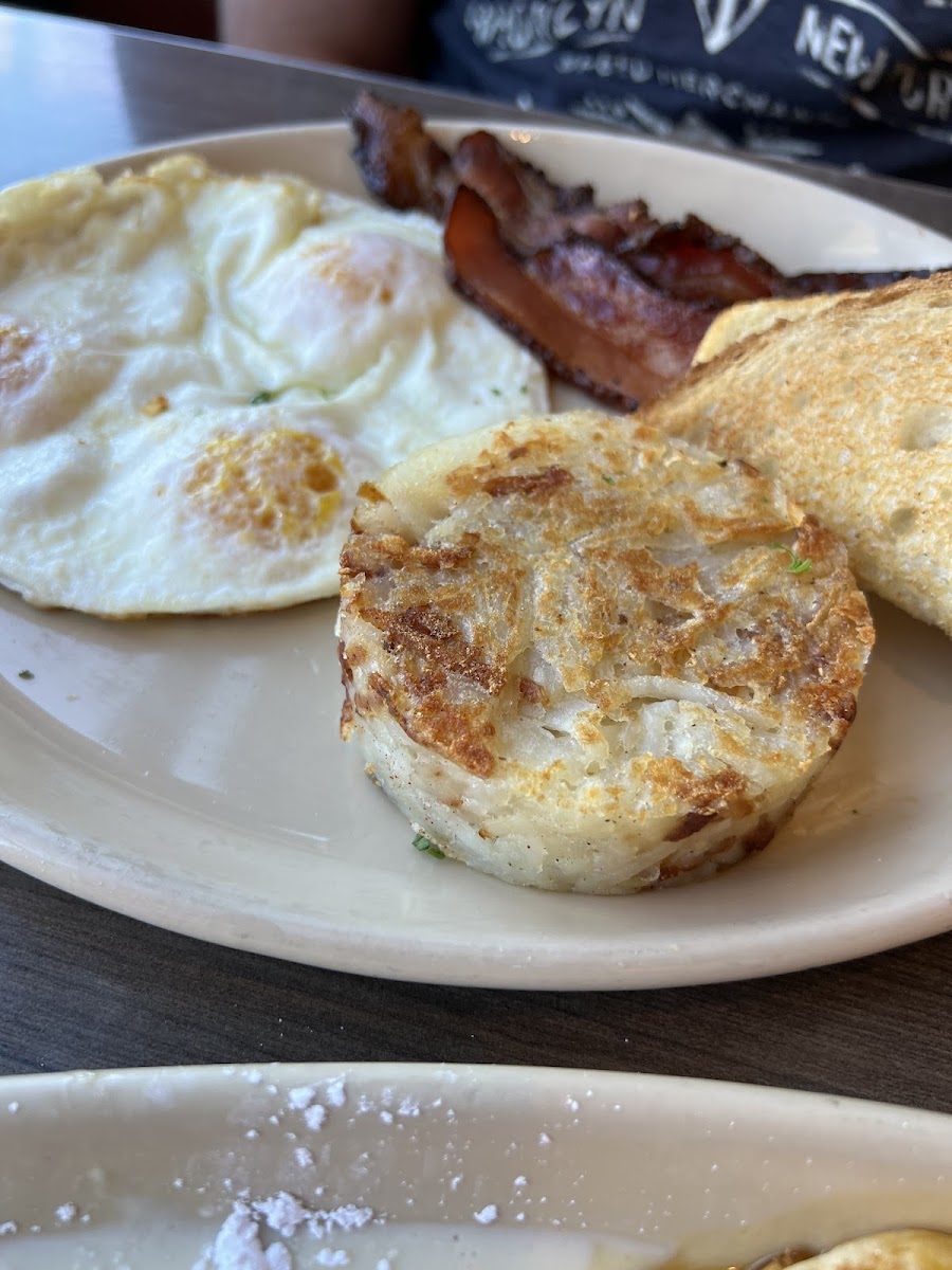 Snooze Classic ( his toast not gf)