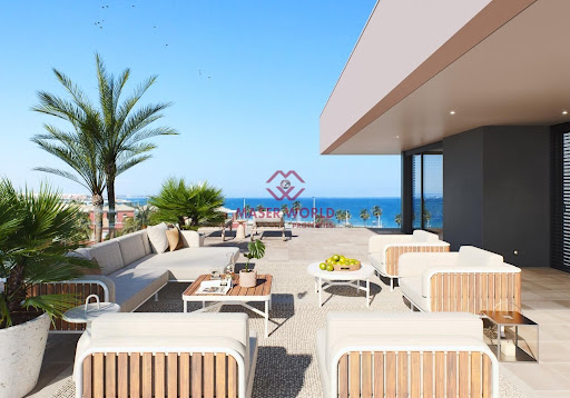 Propriété avec piscine 1