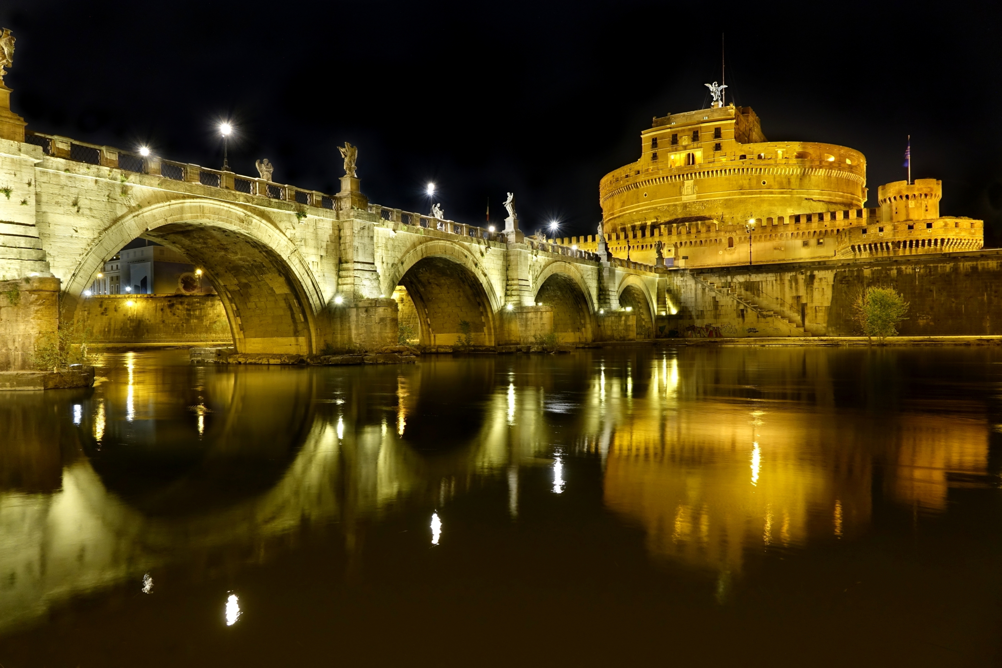 Biondo Tevere di Alessandro Pezzo