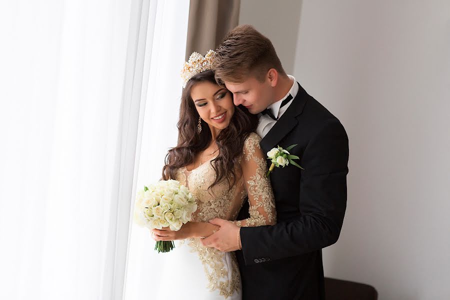 Wedding photographer Oleg Saliy (elifestudios). Photo of 10 January 2018