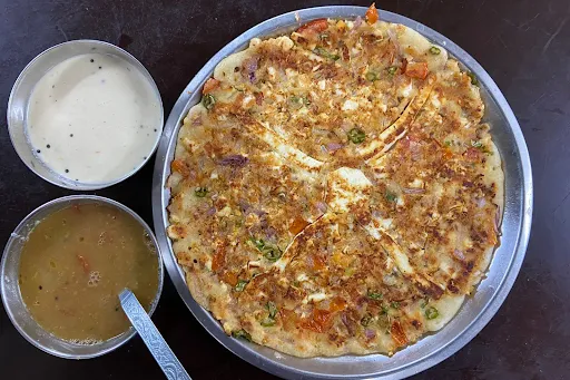 Onion Paneer Uttapam