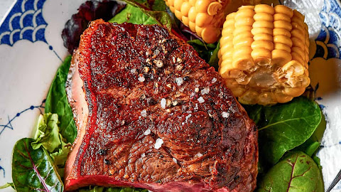 Recipe for Tender Steak with Blue Cheese Crust