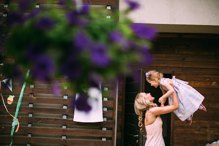 Wedding photographer Tatyana Tarasovskaya (tarasovskaya). Photo of 15 December 2015