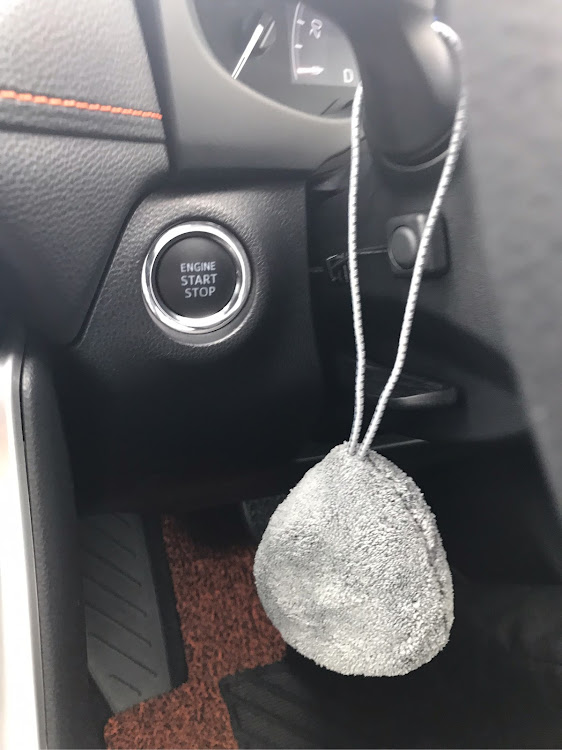 RAV4のデニム・インテリア紹介に関するカスタム事例の投稿画像6枚目