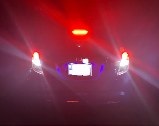 フィット Gp1の初心者マーク バックランプled化 バックランプ交換に関するカスタム メンテナンスの投稿画像 車のカスタム情報はcartune