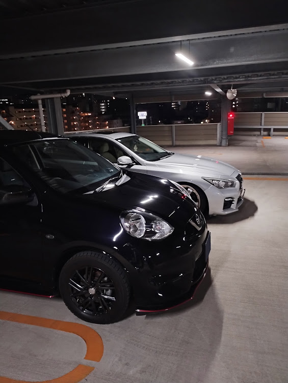 マーチのスカイラインV37・花粉やばい・洗車からのドライブ・５イヤーコートプレミアム・愛車の半顔が見たいに関するカスタム事例の投稿画像3枚目